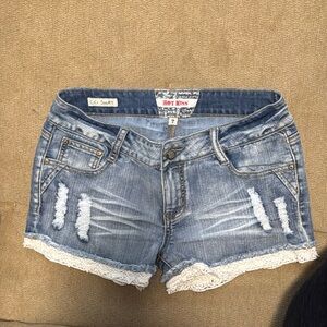 Women’s Hot Kiss Cici Denim Shorts Size 7